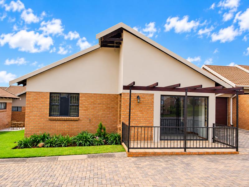2 Bedroom Property for Sale in Langenhovenpark Free State